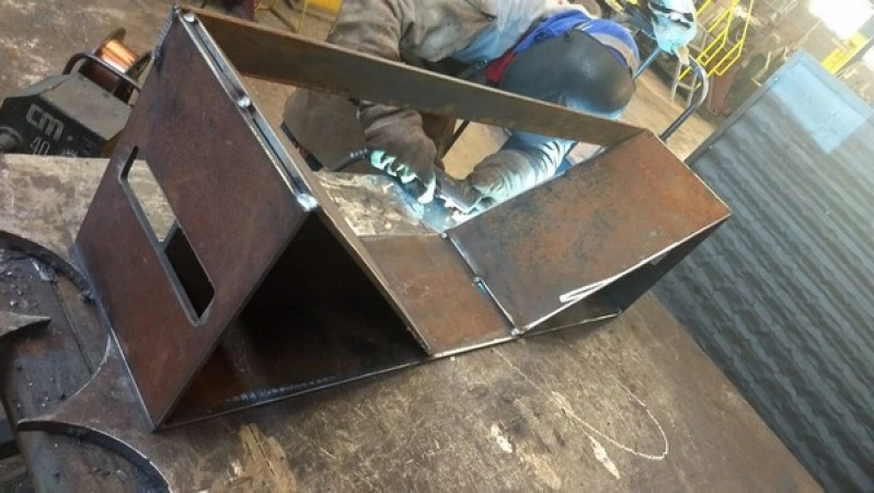 Berço Rodoviário para Transporte e Armazenamento Berço Rodoviário para Transporte e Armazenamento