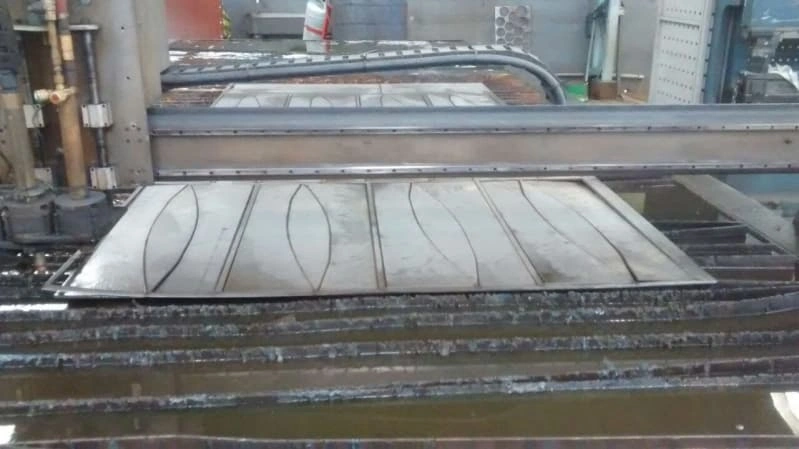 Corte Guilhotina e Dobra de Aço Carbono Corte Guilhotina e Dobra de Aço Carbono
