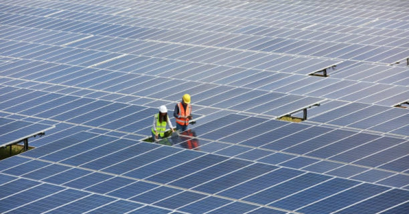 estrutura metálica painéis fotovoltaicos